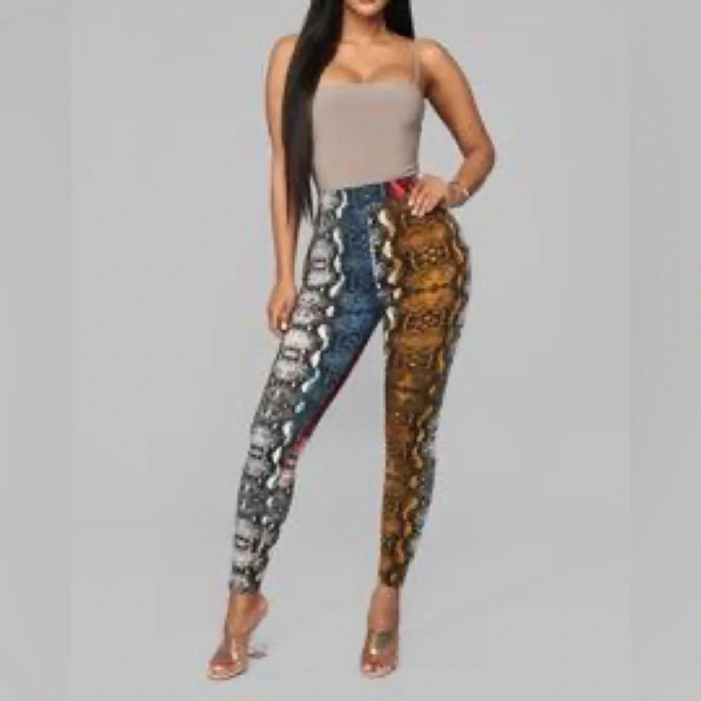 Fashion Nova Multicolor Snake Print Leggings - Picture 4 of 4